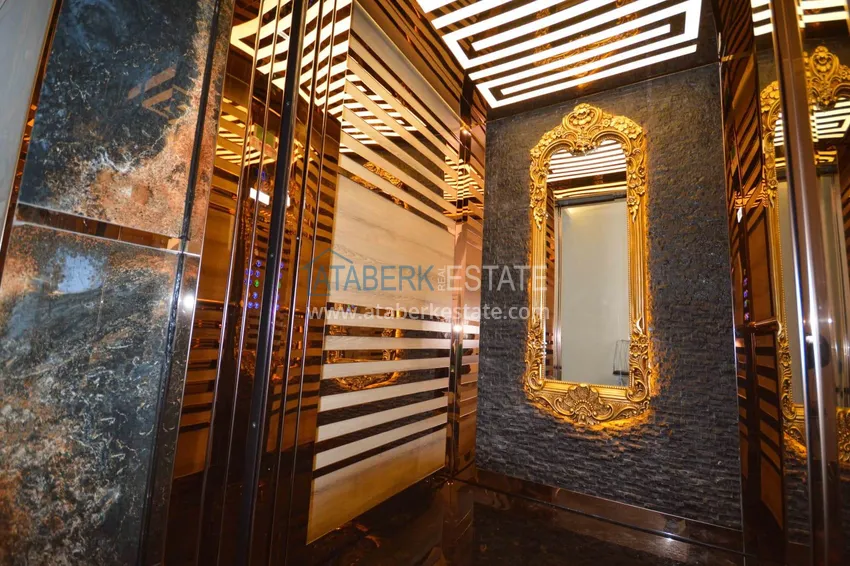 Furnished three-room apartment in a prestigious area of Alanya, Oba 19 
