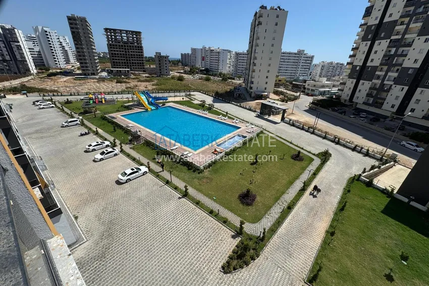 Приобрести Трехкомнатная квартира с чистовой отделкой в Мерсине, Томюк 19 