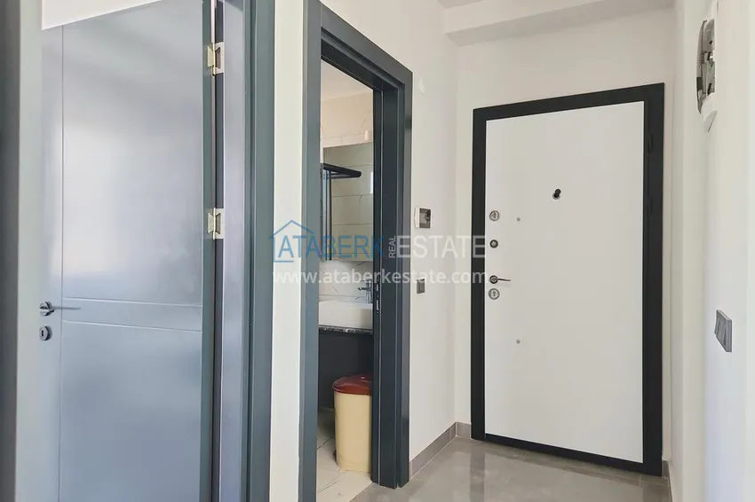 Kupuj Apartament 1+1 z meblami i przeszklonym balkonem, dzielnica Oba — Alanya 2