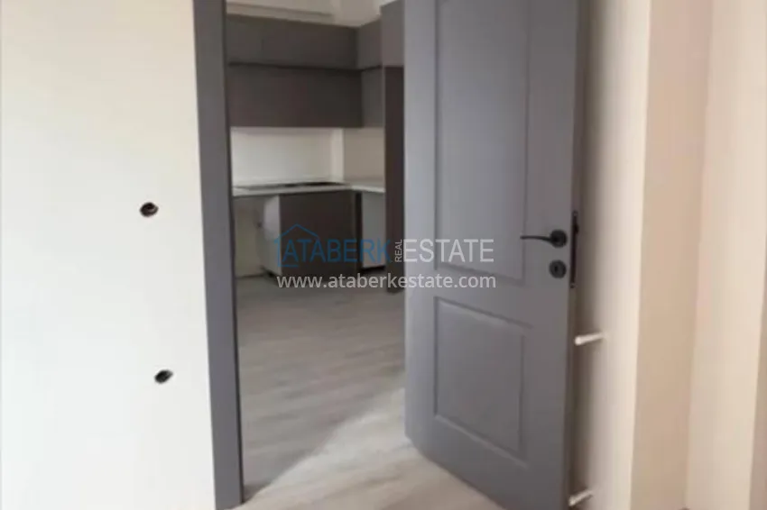 Kupuj Nowy apartament z jedną sypialnią z widokiem na morze w Tomyuk, Mersin 4