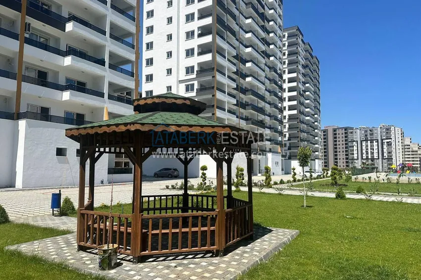 Трехкомнатная квартира с чистовой отделкой в Мерсине, Томюк 4 