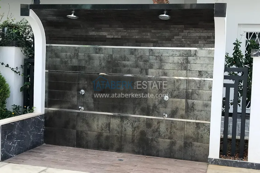 One bedroom apartment in the center of Alanya with furniture and access to a private beach 8 
