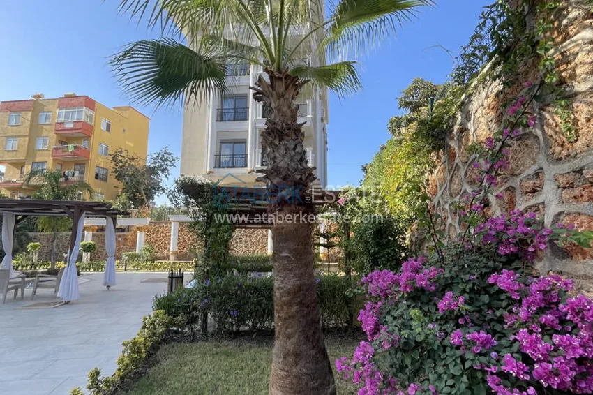Furnished three-room apartment in a prestigious area of Alanya, Oba 9 