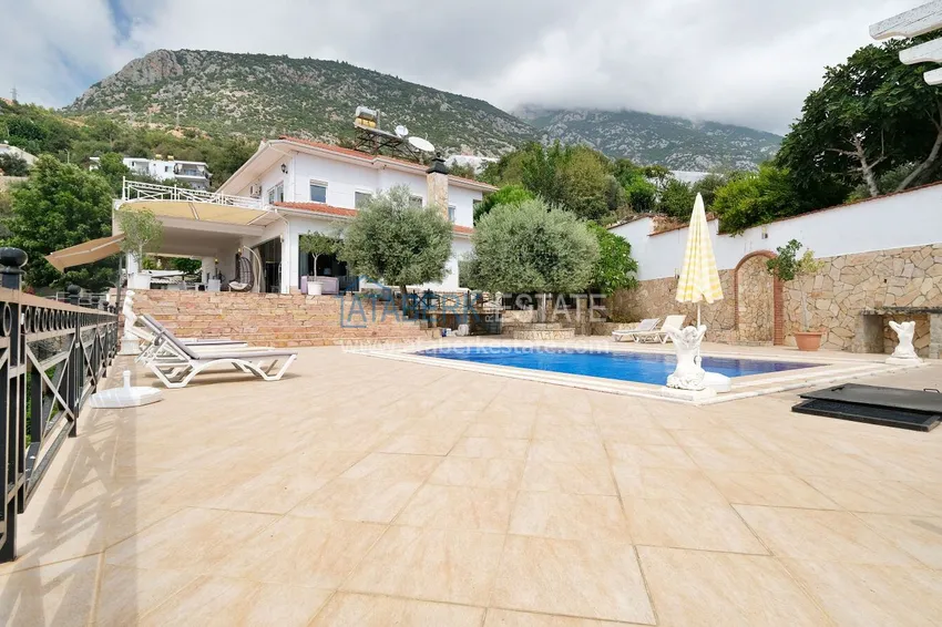 Gorgeous private villa with panoramic views and guest bungalow in Kestel, Alanya 10