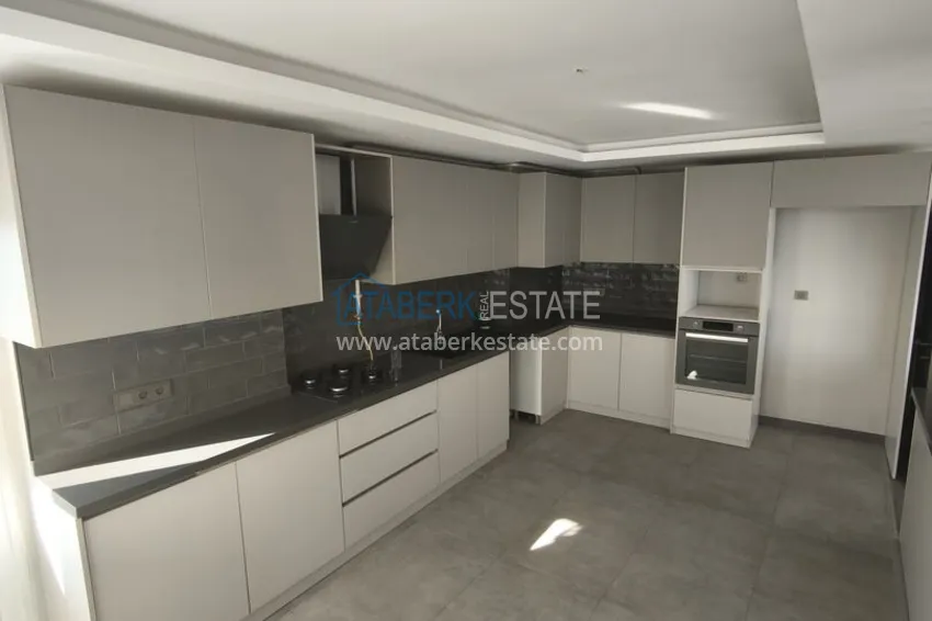Purchase 3+1 linear apartment after major repairs on the first line — Mersin, Yenisehir district 12