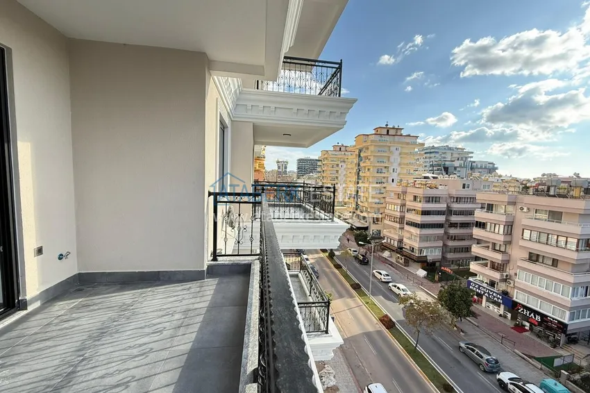 Purchase Two-bedroom apartment just 150 meters from the sea — Alanya, Mahmutlar 12 