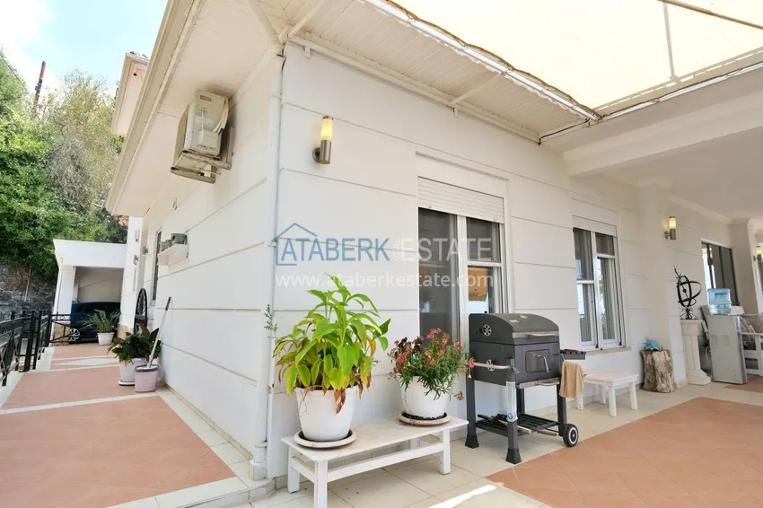 Gorgeous private villa with panoramic views and guest bungalow in Kestel, Alanya 16