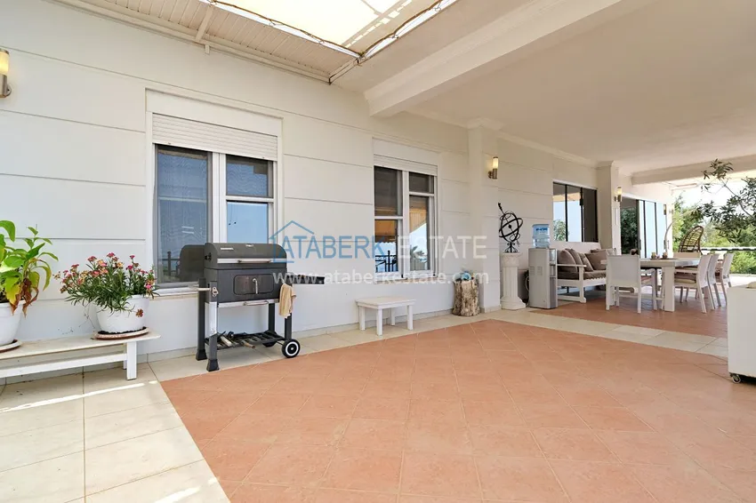 Gorgeous private villa with panoramic views and guest bungalow in Kestel, Alanya 17