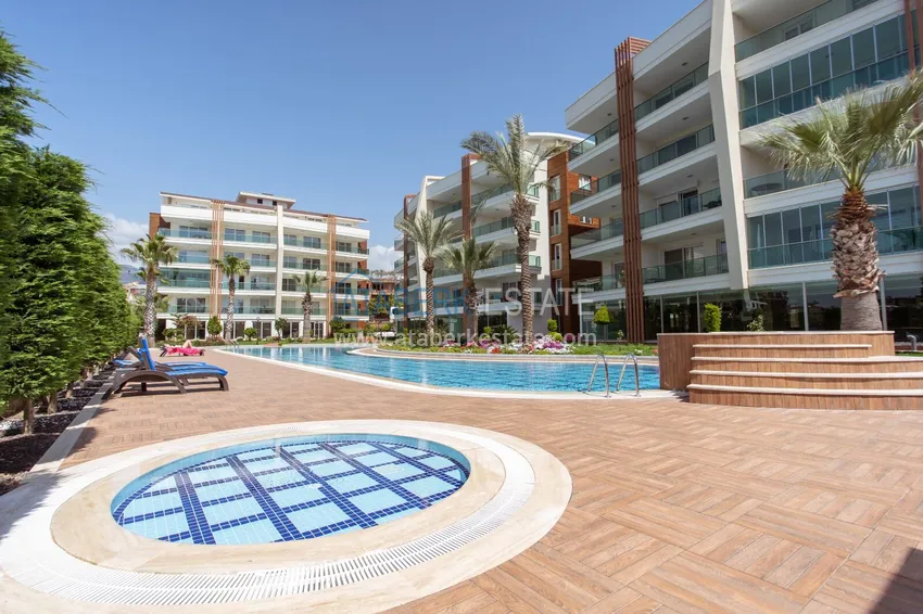 Umeblowany apartament z dwiema sypialniami w dzielnicy Oba w komfortowym kompleksie rodzinnym 3