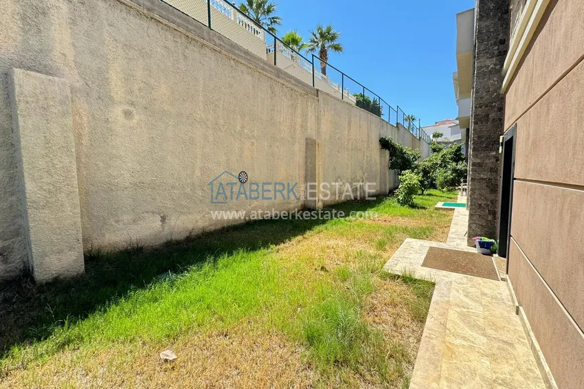 Semi-detached triplex villa in Kargicak area, furnished in a cottage complex 22