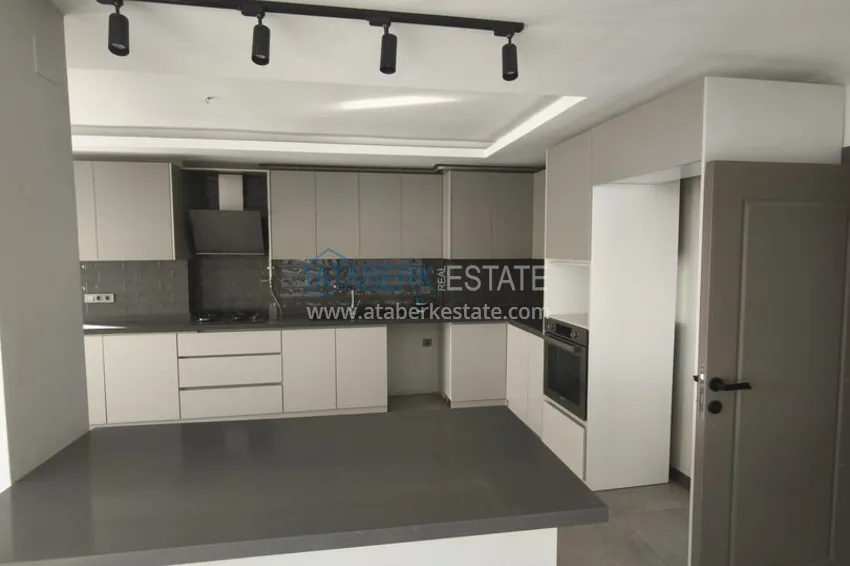 Purchase 3+1 linear apartment after major repairs on the first line — Mersin, Yenisehir district 8