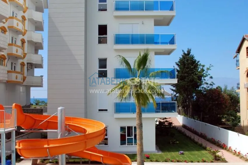 Dwupoziomowy penthouse w rejonie Kestel, umeblowany - pierwsza linia brzegowa 3 