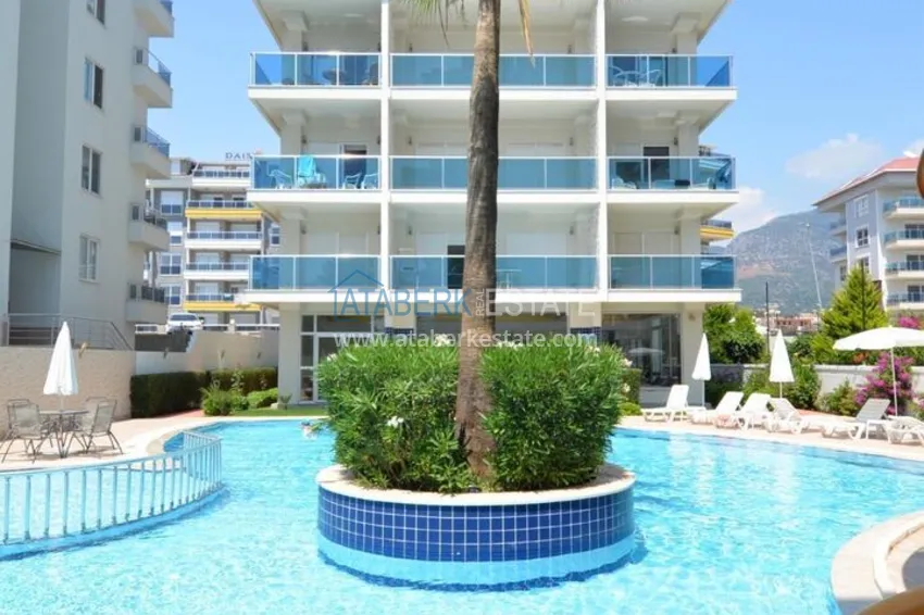 Dwupoziomowy penthouse w rejonie Kestel, umeblowany - pierwsza linia brzegowa 5 