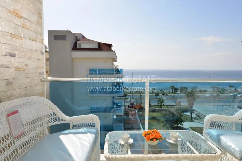 Kupuj Dwupoziomowy penthouse w rejonie Kestel, umeblowany - pierwsza linia brzegowa 8 