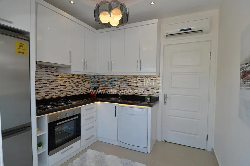 Kupuj Dwupoziomowy penthouse w rejonie Kestel, umeblowany - pierwsza linia brzegowa 9 