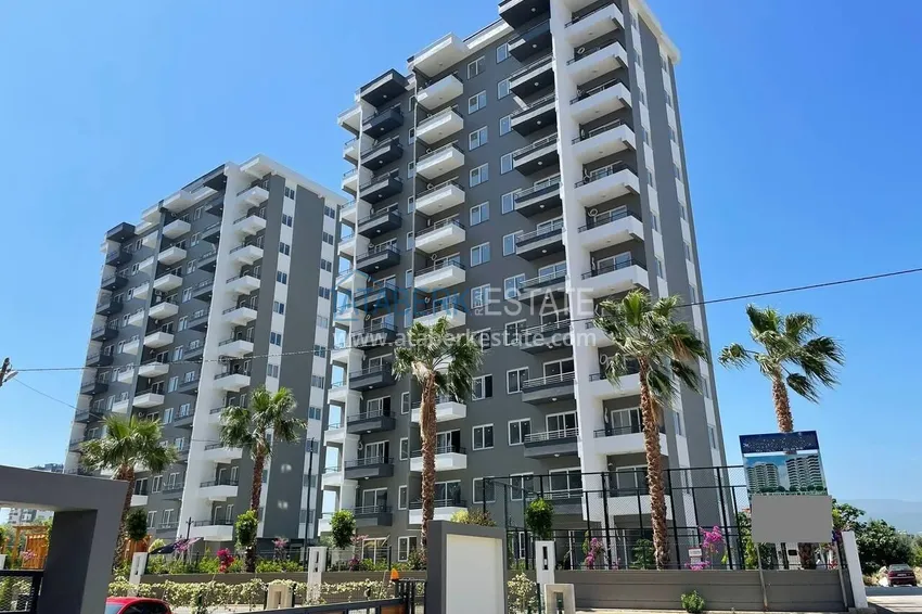 Nowy apartament z jedną sypialnią z widokiem na morze w Tomyuk, Mersin 1
