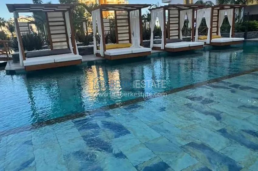 Beachfront apartment with direct sea view in Alanya, Mahmutlar district 12