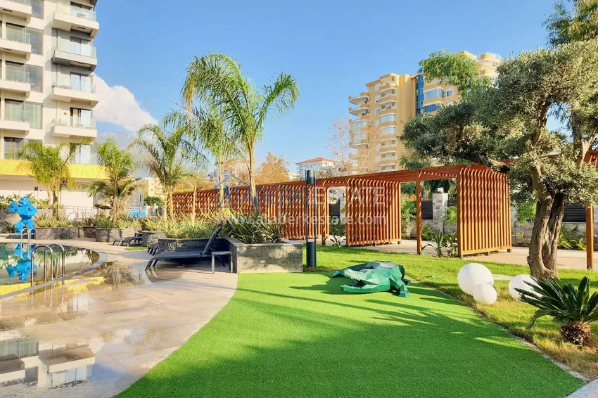 Beachfront apartment with direct sea view in Alanya, Mahmutlar district 13