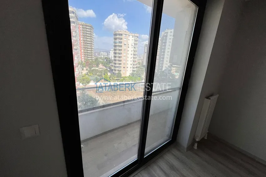 Purchase Spacious linear 4+1 apartment in a new residential complex, Yenisehir district - Mersin 12 