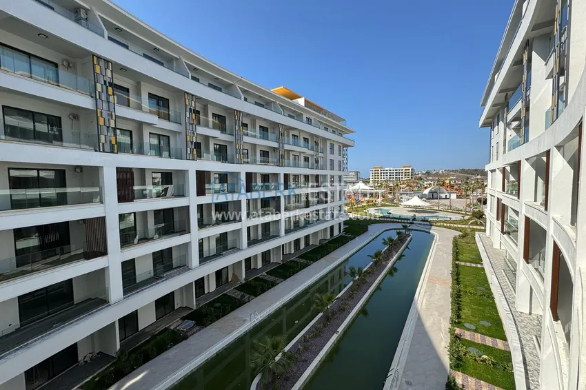 Purchase Finely finished three-room apartments in a luxury complex by the sea - Alanya, Turkler district 12