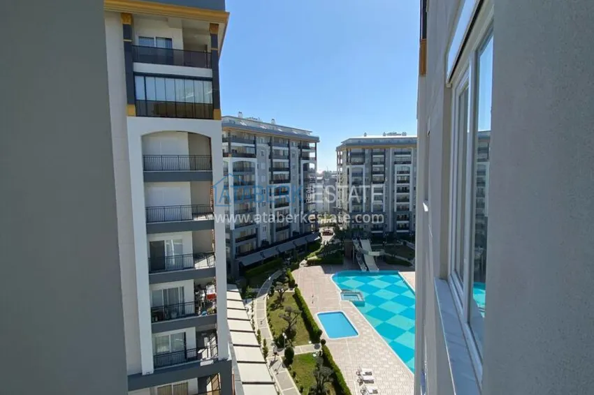 Purchase 1+1 furnished apartment for rent in a luxury residence near Incekum beach, Avsallar district — Alanya D43 16 