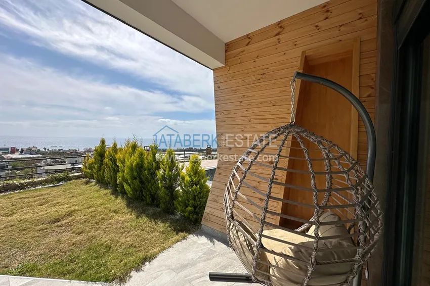 Luxury real estate! Villas in Alanya — Incekum district. Suitable for citizenship 18