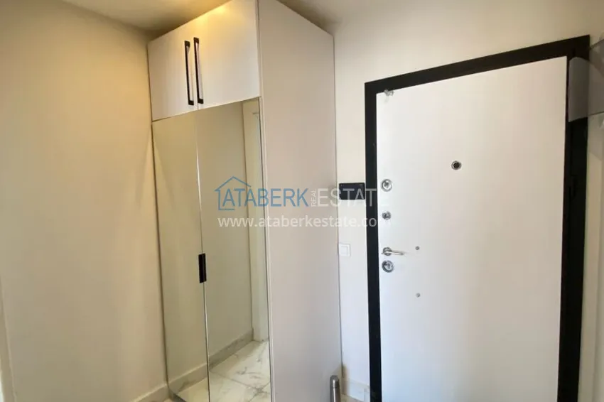 Purchase 1+1 furnished apartment for rent in a luxury residence near Incekum beach, Avsallar district — Alanya D43 1 