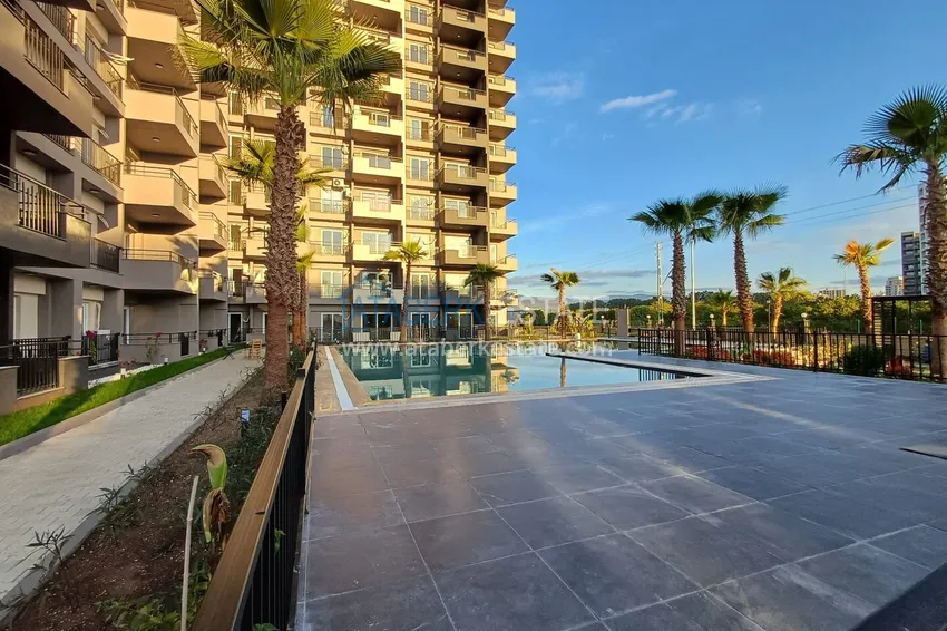 One bedroom apartment from the owner with a fine finish in Mersin, Cesmeli district 2 