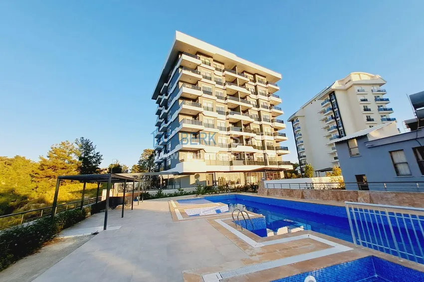 2+1 apartment in Alanya, Avsallar district - fine finish, sea and mountain views 1