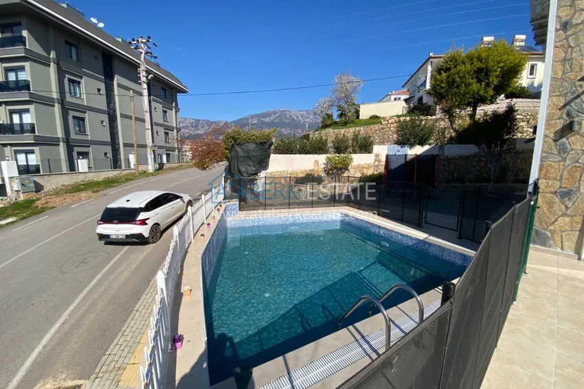 3+1 two-storey private house with pool and fully furnished in Kargicak 10 