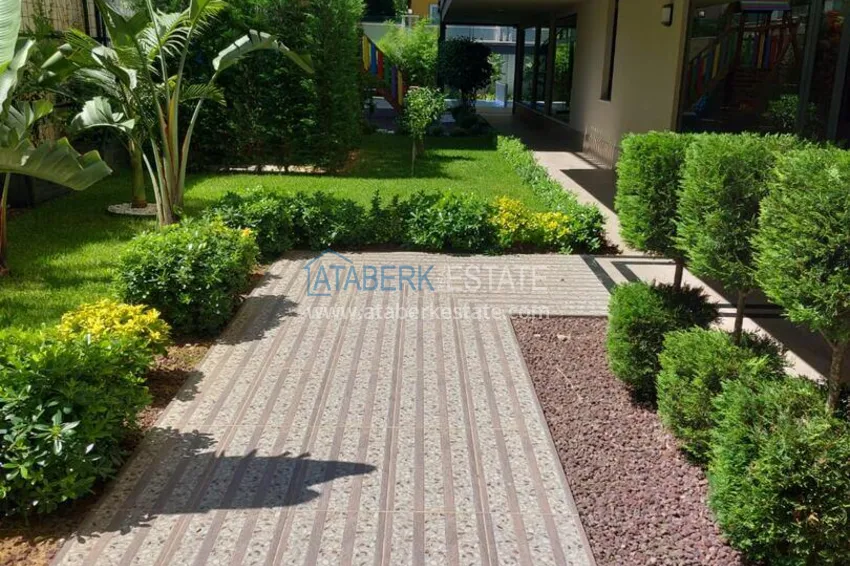 Furnished duplex penthouse just 200 meters from Cleopatra Beach — Alanya Center 10 