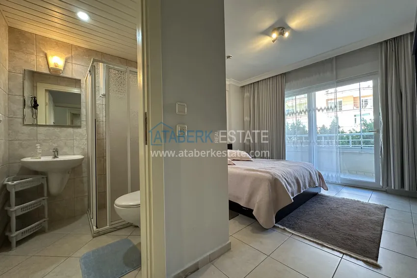 Kupuj Apartament 2+1 z meblami i przeszklonymi balkonami — Alanya, dzielnica Cikcilli. Nadaje się do zezwolenia na pobyt 10 