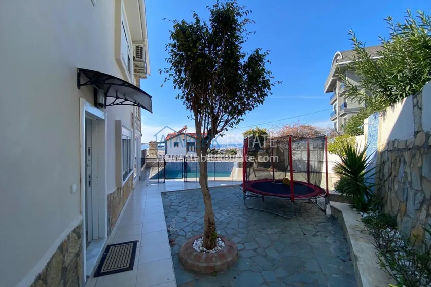 3+1 two-storey private house with pool and fully furnished in Kargicak 14 