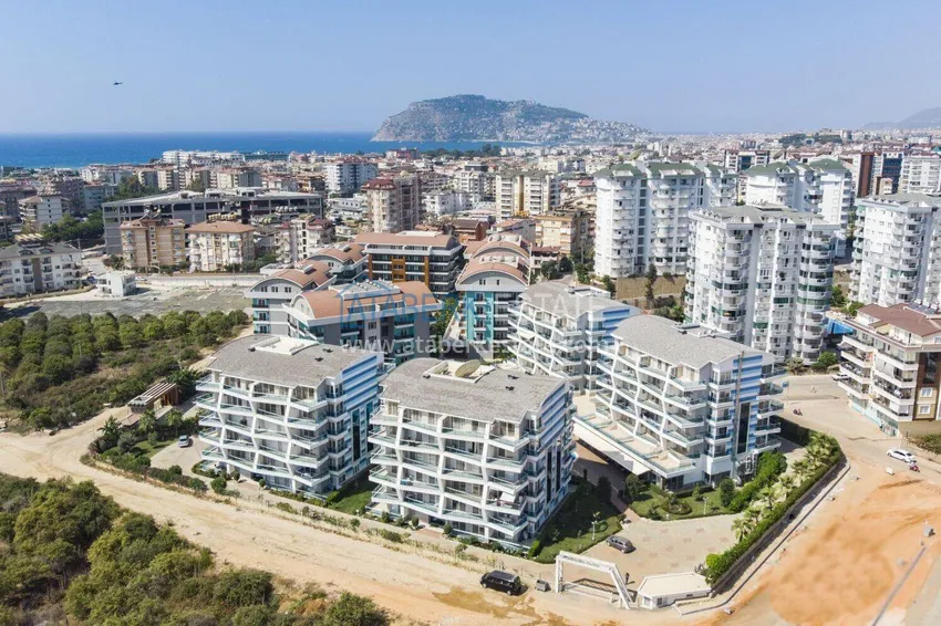 Furnished 1+1 apartment in a luxury residential complex — Alanya, Oba district 1