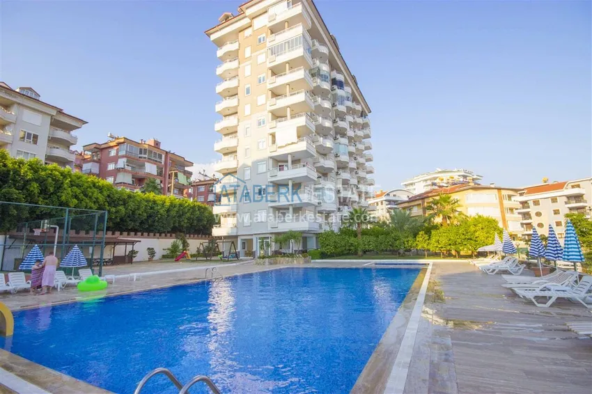 Apartament 2+1 z meblami i przeszklonymi balkonami — Alanya, dzielnica Cikcilli. Nadaje się do zezwolenia na pobyt 3 