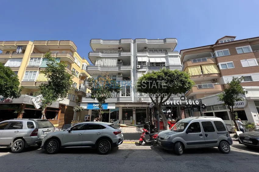 2+1 apartment in the center of Alanya is only 300 meters from the sea. The property is suitable for citizenship 1
