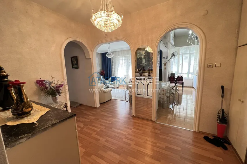 Purchase 2+1 apartment in the center of Alanya is only 300 meters from the sea. The property is suitable for citizenship 1