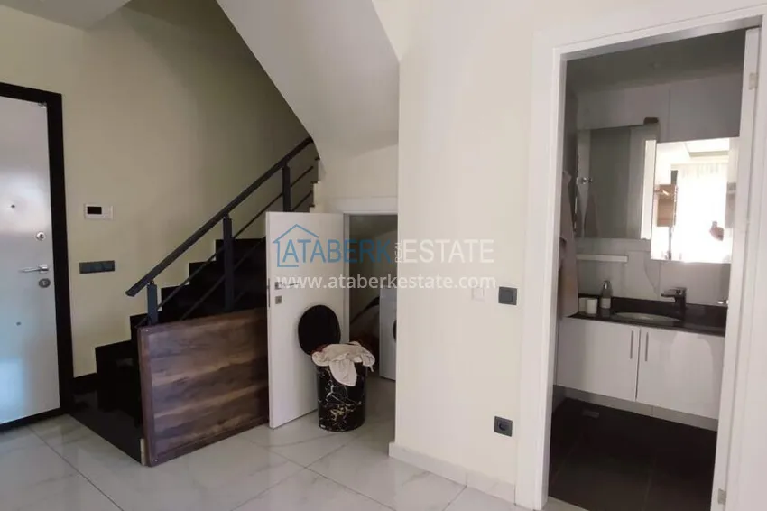 Purchase Furnished duplex penthouse just 200 meters from Cleopatra Beach — Alanya Center 1 