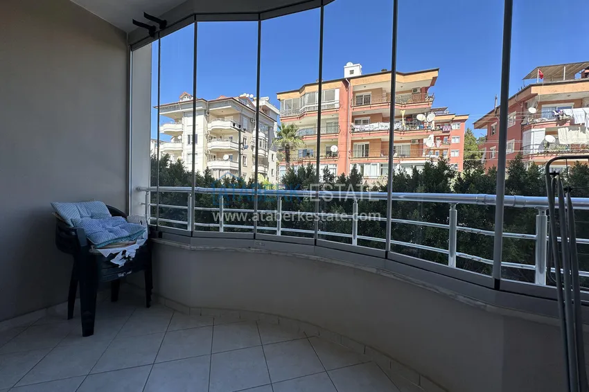 Kupuj Apartament 2+1 z meblami i przeszklonymi balkonami — Alanya, dzielnica Cikcilli. Nadaje się do zezwolenia na pobyt 20 