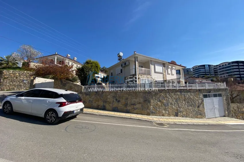 3+1 two-storey private house with pool and fully furnished in Kargicak 2 