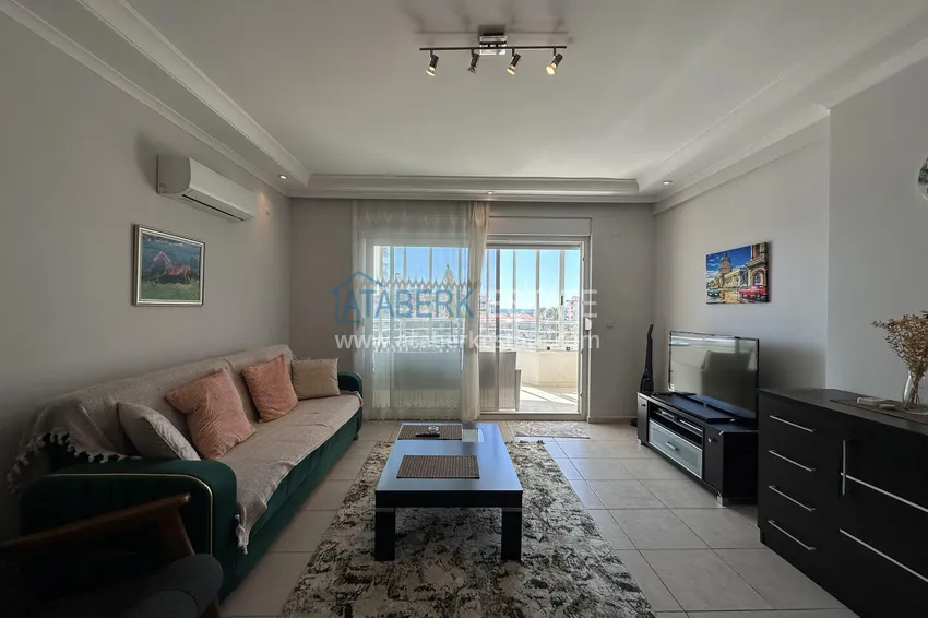 Kupuj Apartament 2+1 z meblami i przeszklonymi balkonami — Alanya, dzielnica Cikcilli. Nadaje się do zezwolenia na pobyt 4 