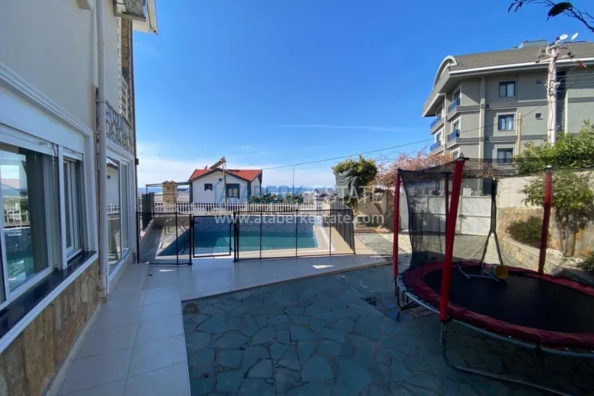 3+1 two-storey private house with pool and fully furnished in Kargicak 6 