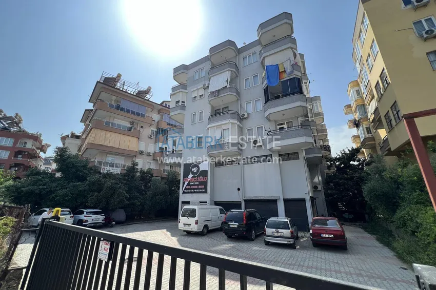 2+1 apartment in the center of Alanya is only 300 meters from the sea. The property is suitable for citizenship 6