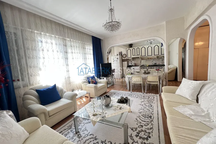 Purchase 2+1 apartment in the center of Alanya is only 300 meters from the sea. The property is suitable for citizenship 7