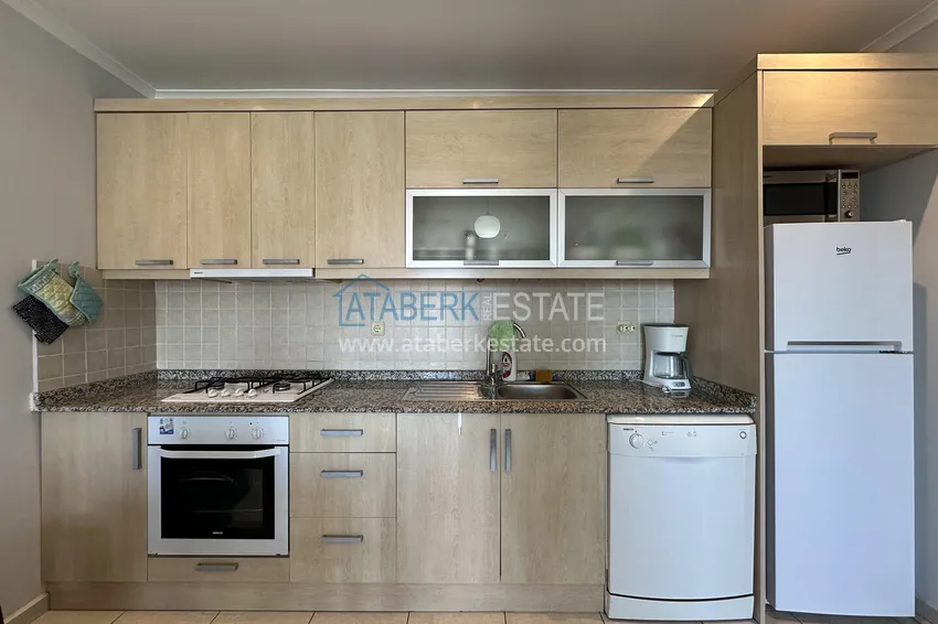 Kupuj Apartament 2+1 z meblami i przeszklonymi balkonami — Alanya, dzielnica Cikcilli. Nadaje się do zezwolenia na pobyt 7 
