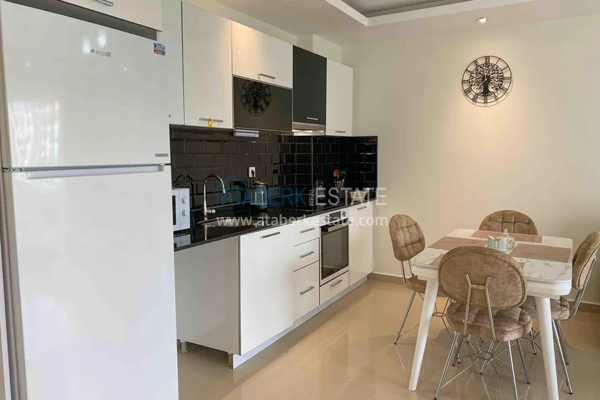 Kupuj Apartament pod klucz 1+1 z przeszklonym balkonem w kompleksie z prywatną plażą — Avsallar, Alanya 11