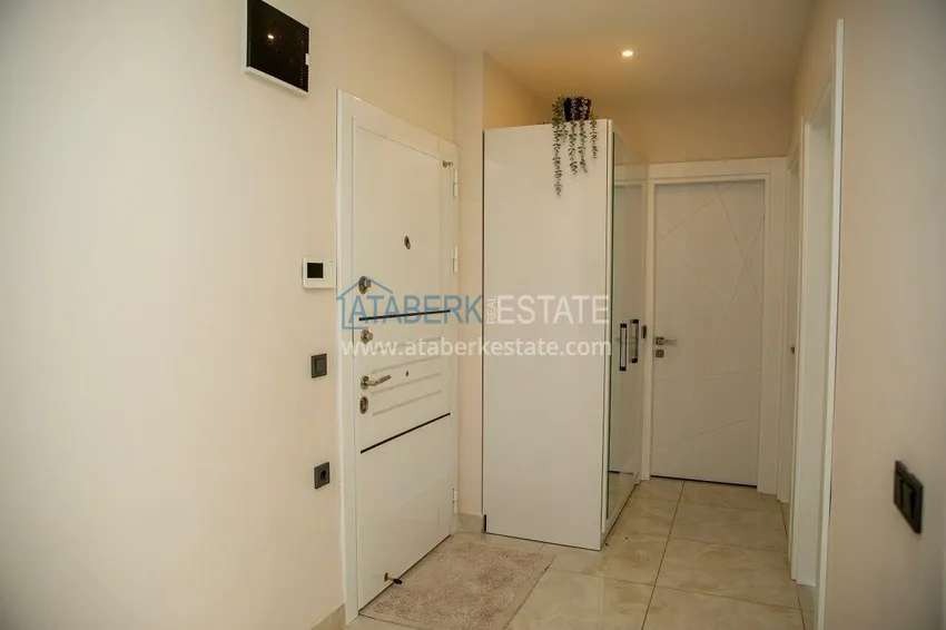 Kupuj Umeblowany apartament 2+1 w komfortowym kompleksie - centrum Alanyi, plaża Kleopatra 2
