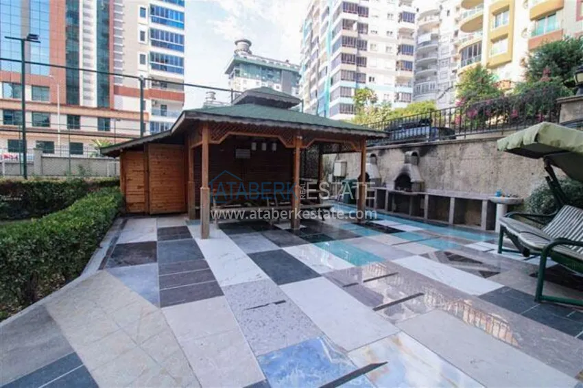 Apartament 1+1 z meblami, widokiem na morze i przeszklonym balkonem - Alanya, dzielnica Mahmutlar 22
