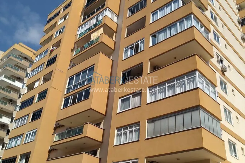 Apartament 1+1 z meblami, widokiem na morze i przeszklonym balkonem - Alanya, dzielnica Mahmutlar 4