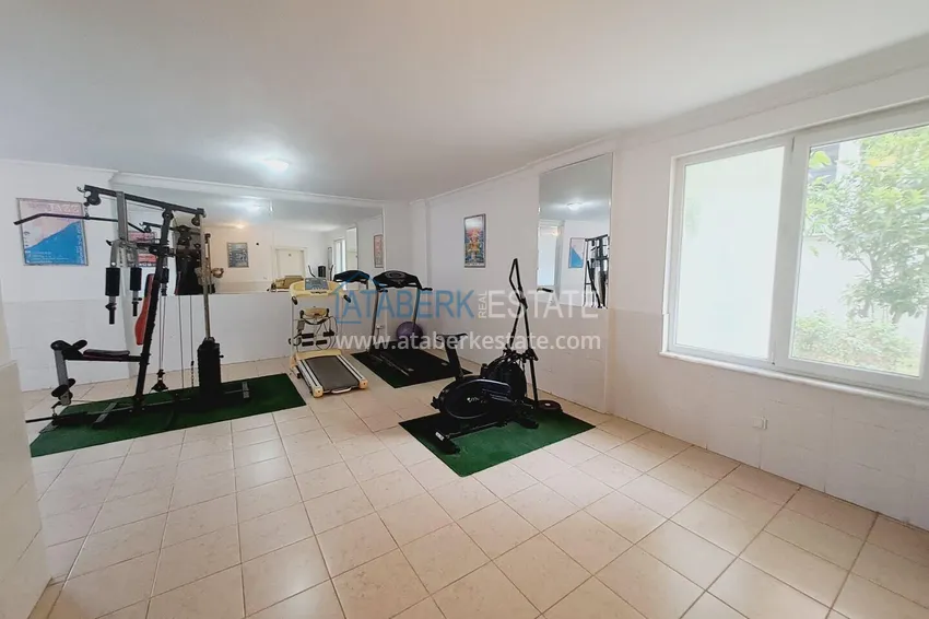 Apartment 2+1 with furniture and glazed balconies - from the owner, Mahmutlar center, 300 m to the sea 4 